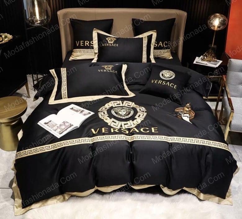 Luxury Versace Logo Brands 32 Bedding Set Luxury Versace Logo Brands 32 Bedding Set